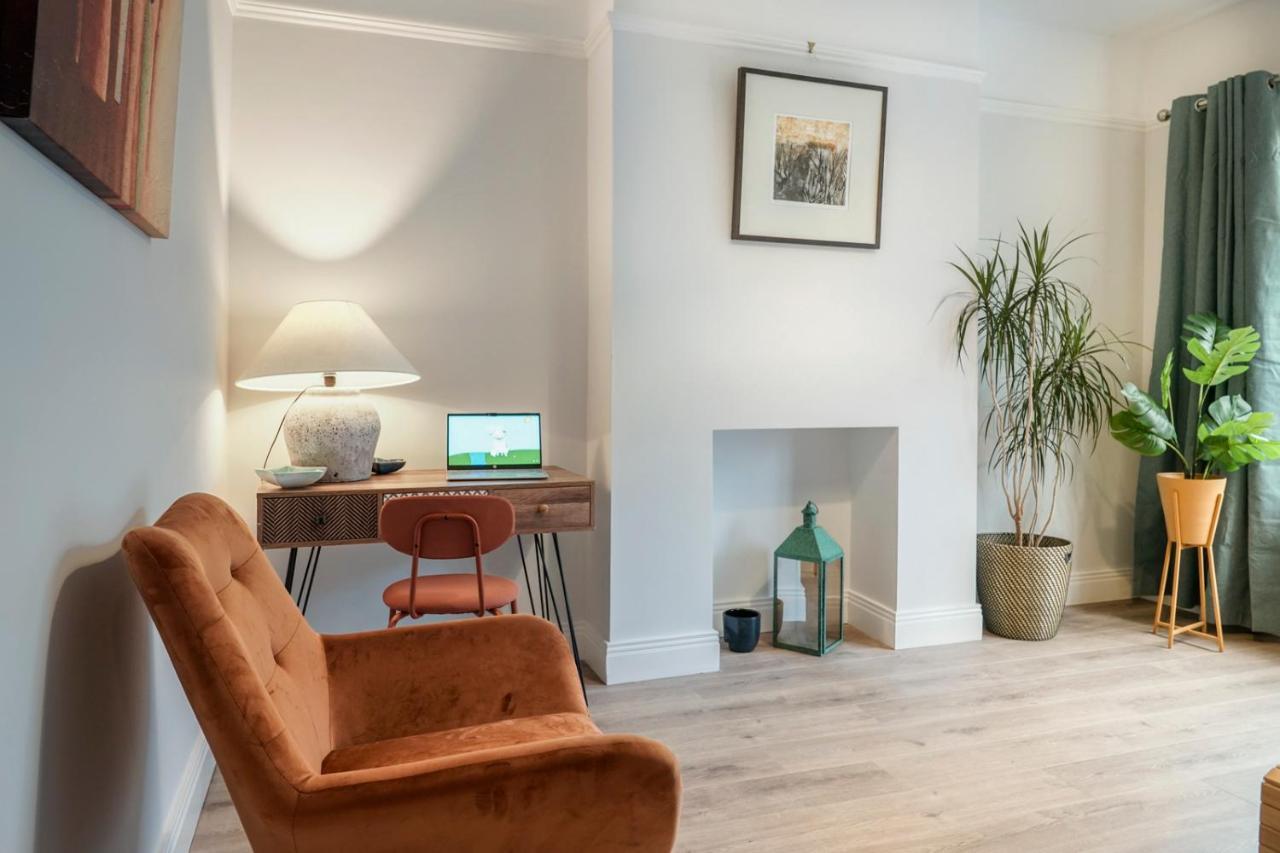 Close To City Centre Stylish 3 Bedroom House Hébergement de vacances Belfast