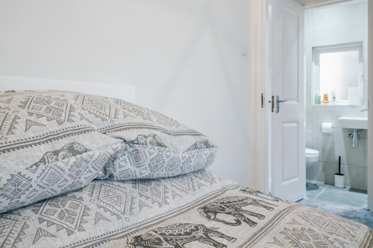 Hébergement de vacances Close To City Centre Stylish 3 Bedroom House *