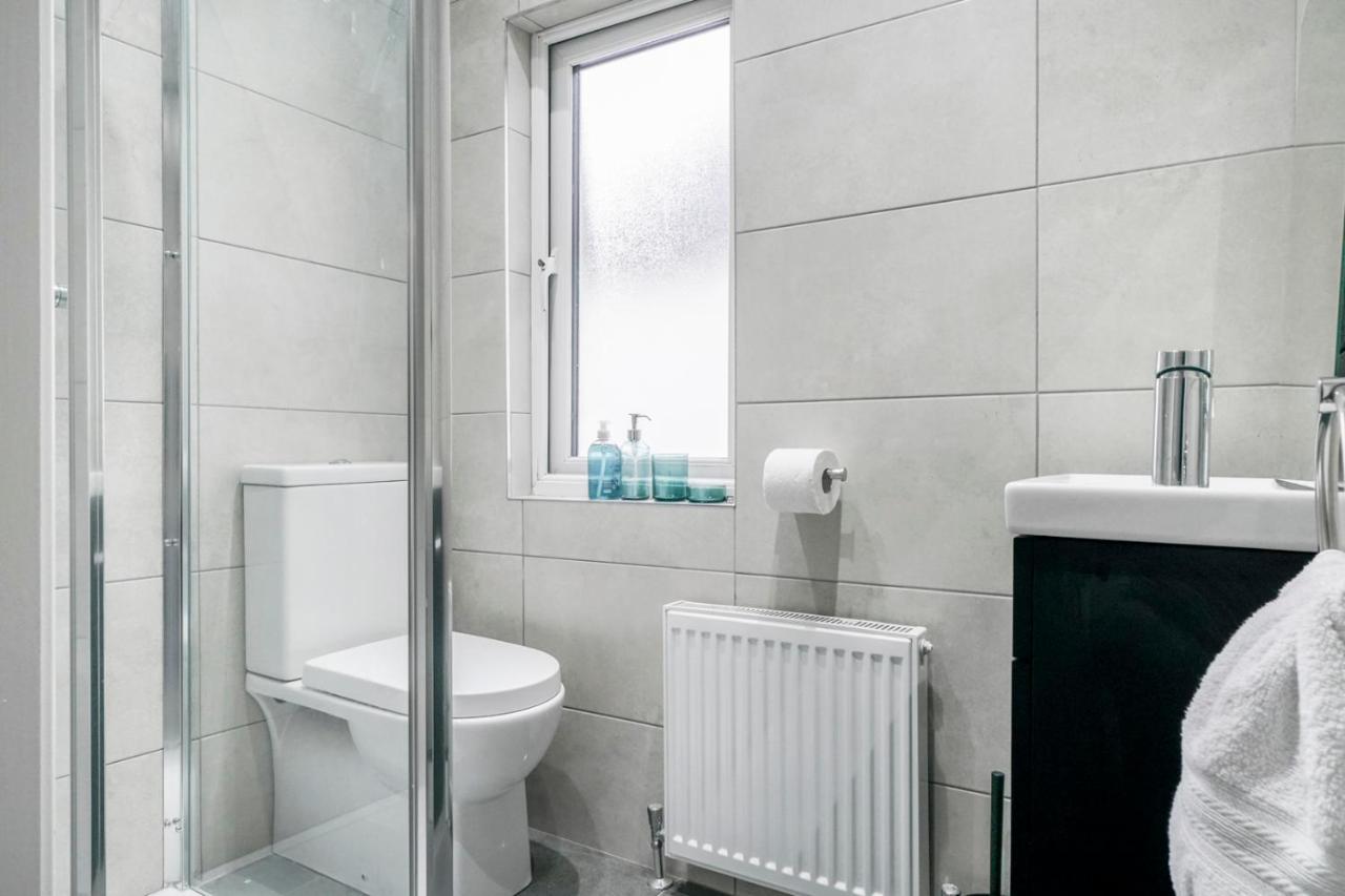 Close To City Centre Stylish 3 Bedroom House Hébergement de vacances Belfast