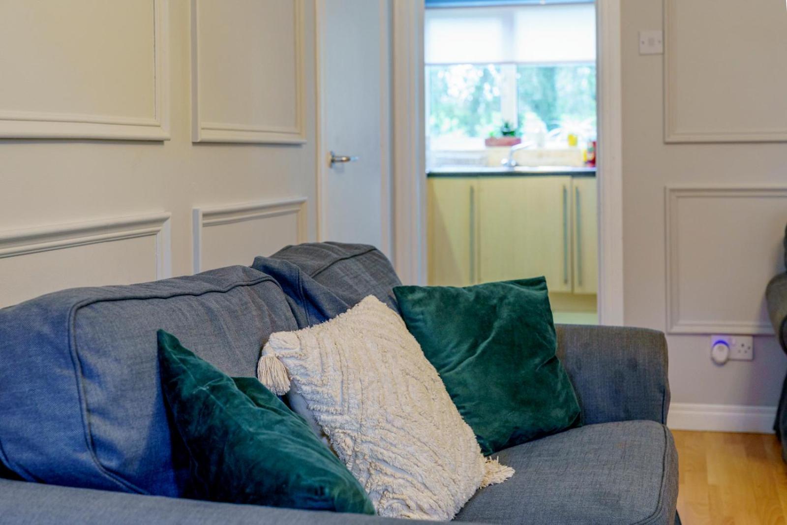 Close To City Centre Stylish 3 Bedroom House Hébergement de vacances Belfast